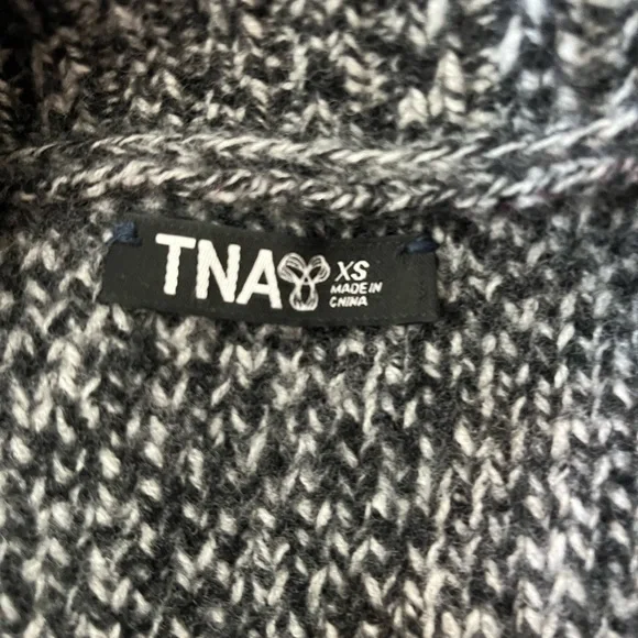 TNA from Aritizia size XS 100% wool zippered cardigan - Picture 13 of 14